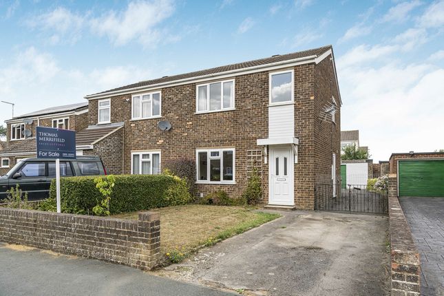 Lawrence Way, Bicester, OX26 3 bed semi