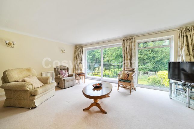 The Ridgeway, Mill Hill Village, NW7 4 bed house for sale