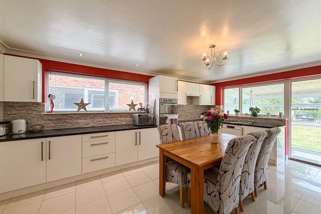 Nipsells Chase, Mayland, Chelmsford 3 bed detached bungalow for sale