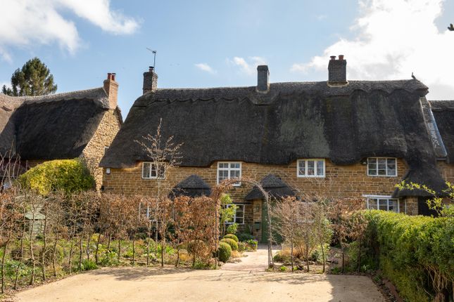 5 bedroom semi-detached house for sale