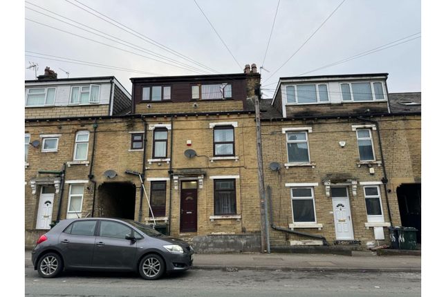 4 bed terraced house