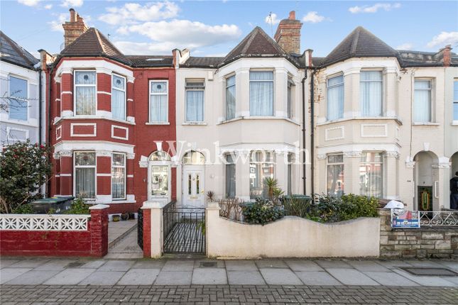 Chesterfield Gardens, London, N4 3 bed terraced house for sale