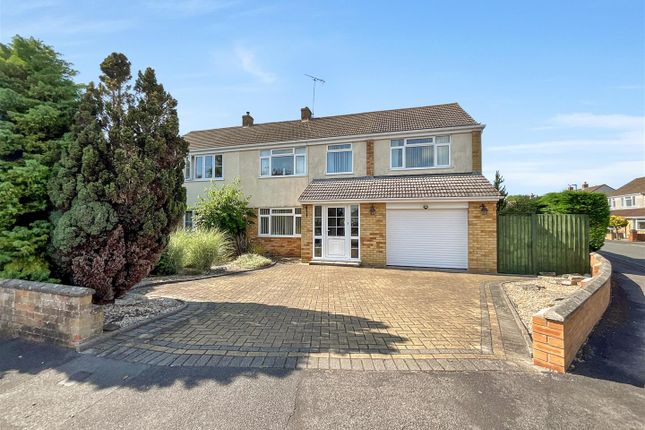 Westland Avenue, Oldland Common 4 bed semi