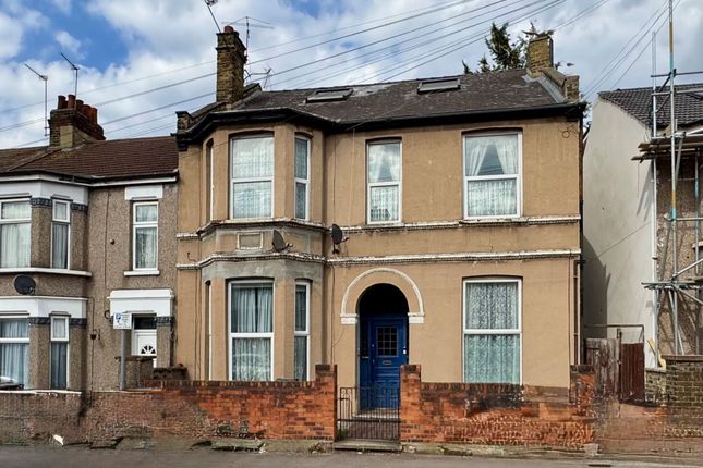Glenny Road, Barking, Greater London 1 bed flat for sale