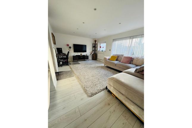 3 bed terraced house