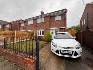 Borrowdale Drive, Castleford, WF10 3 bed semi