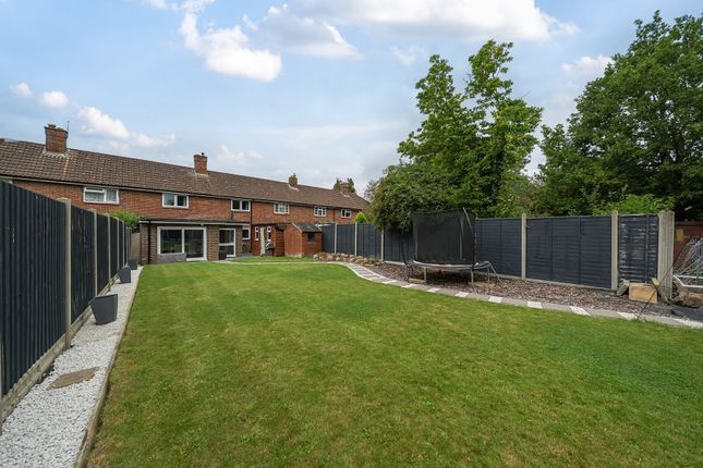 The Crescent, Surrey RH6 3 bed terraced house for sale
