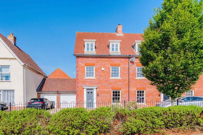 Lord Nelson Drive, Norwich 4 bed townhouse for sale