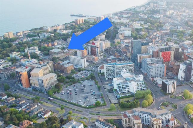 Christchurch Road, Bournemouth BH1 3 bed apartment for sale