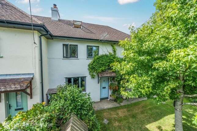 5 bedroom end of terrace house for sale