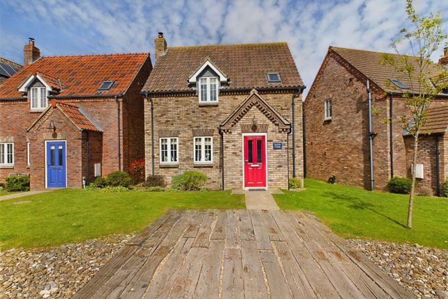Seaford Avenue, Moor Road, Filey 2 bed detached house for sale