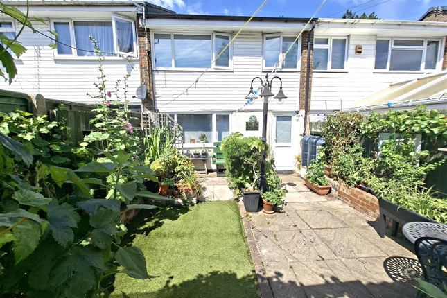 Orion Road, Rochester 3 bed terraced house for sale