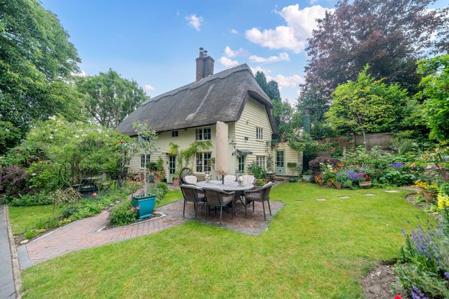 High Street, Royston SG8 3 bed cottage for sale