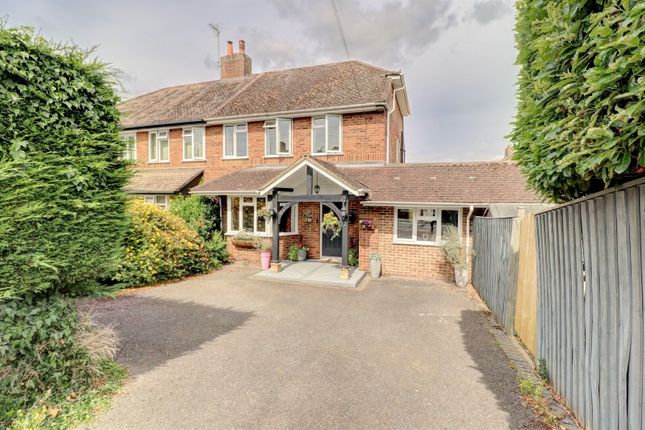 Rose Avenue, High Wycombe HP15 3 bed semi