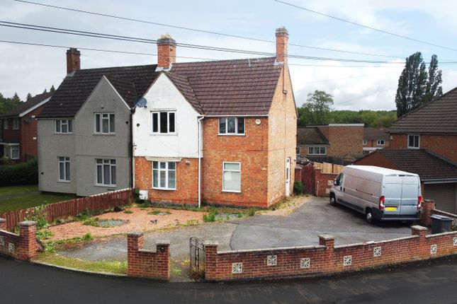 Waltham Avenue, Braunstone... 3 bed semi
