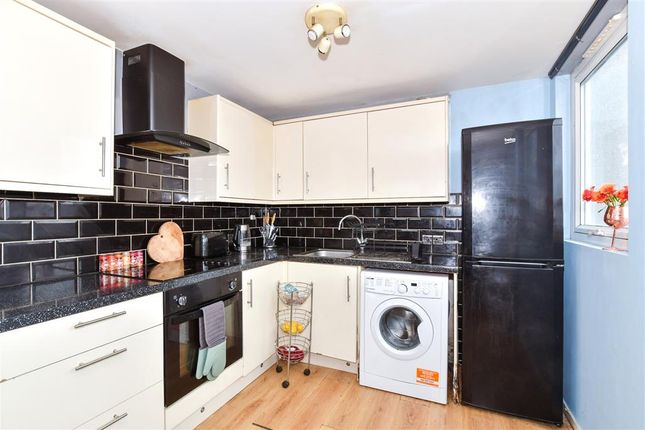 Tamar Square, Woodford Green, Essex 2 bed flat for sale