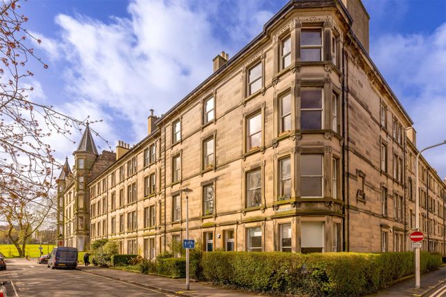 3 bedroom flat for sale