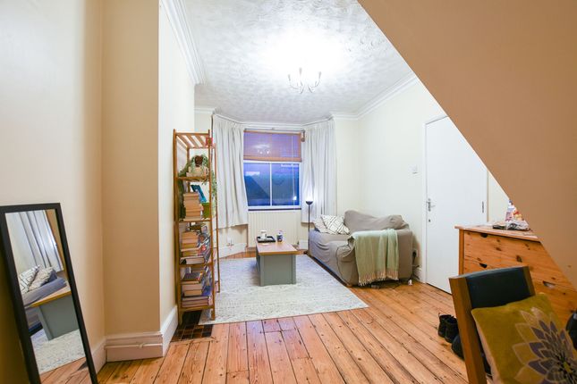 1 bedroom ground floor flat for sale