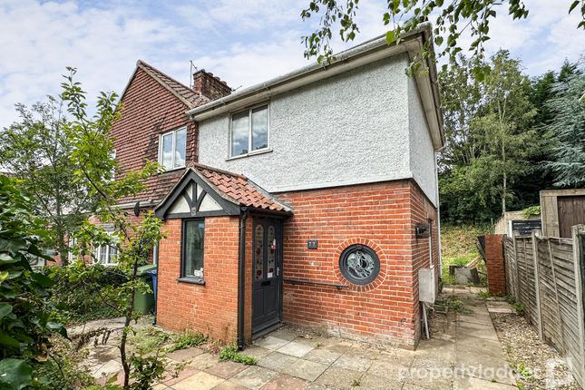 3 bed semi-detached house