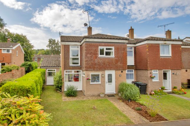 Ferndown, Vigo, Gravesend, Kent, DA13 3 bed end of terrace house for sale