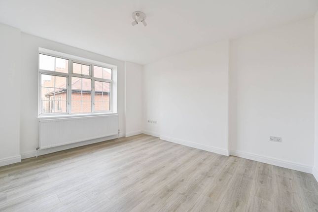 Courthope House, Hartington Road... 2 bed flat for sale