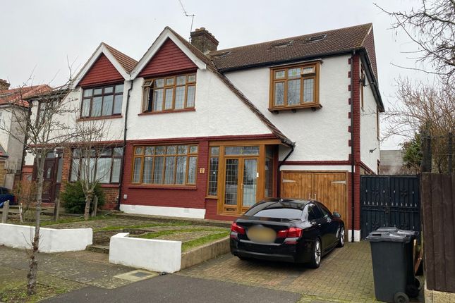 6 bed semi-detached house