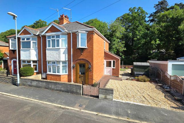 3 bedroom semi-detached house for sale