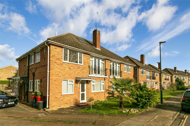 Shaef Way, Teddington 2 bed maisonette for sale