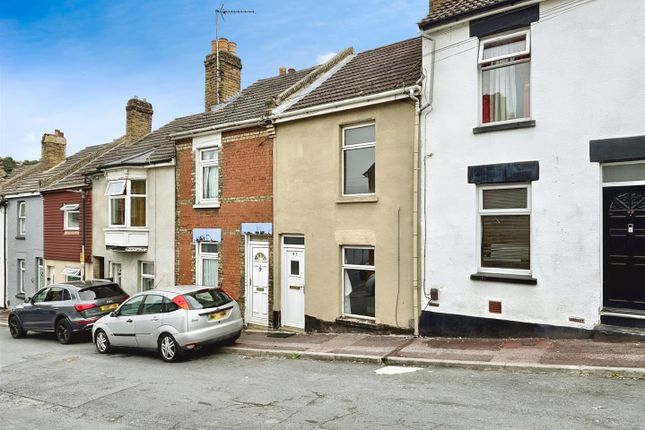 Grove Road, Chatham 3 bed terraced house for sale
