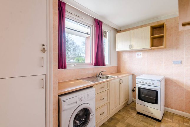 Phipps Bridge Road, CR4, Mitcham, CR4 1 bed flat for sale
