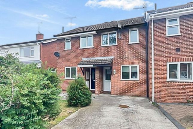 Crescentdale, Gloucester GL2 2 bed terraced house for sale