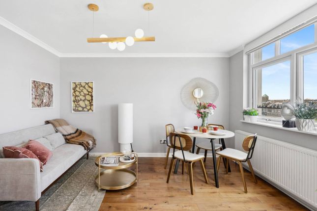 Notting Hill Gate, Notting Hill Gate... 2 bed flat for sale