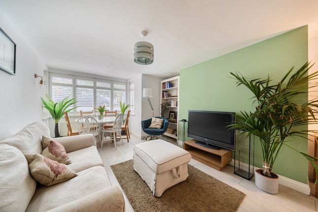 3 bedroom maisonette for sale