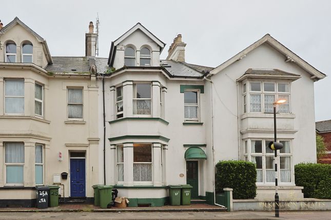 8 bedroom semi-detached house for sale