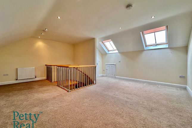 Clover Croft, Higham 2 bed flat for sale