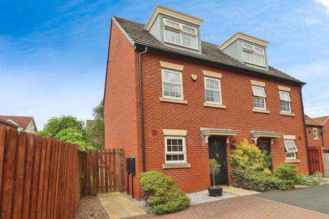 3 bedroom semi-detached house for sale