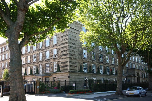 Bromyard Avenue, London W3 4 bed flat for sale