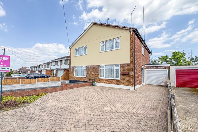Hillcrest Avenue, Hockley SS5 2 bed semi