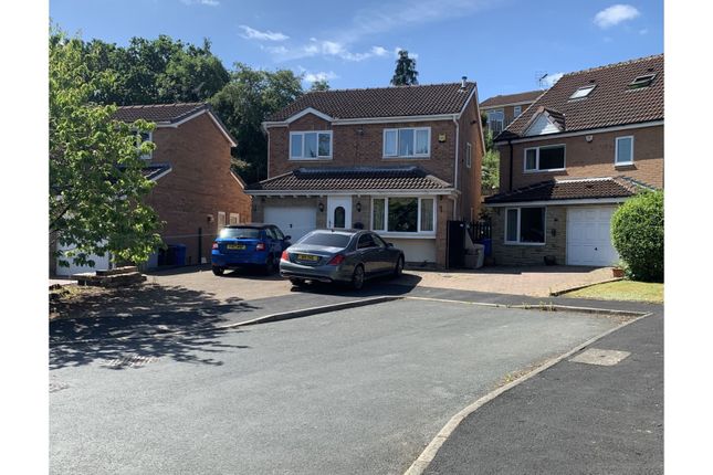 4 bed detached house