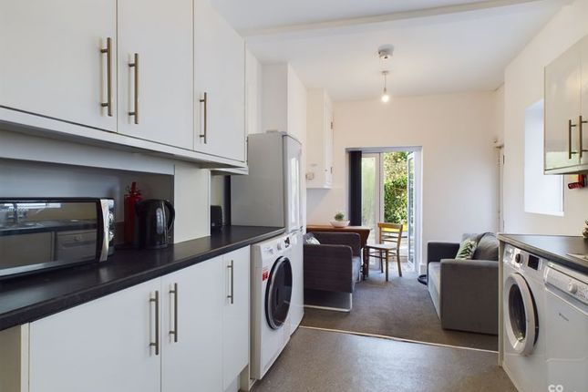 6 bedroom terraced house for sale