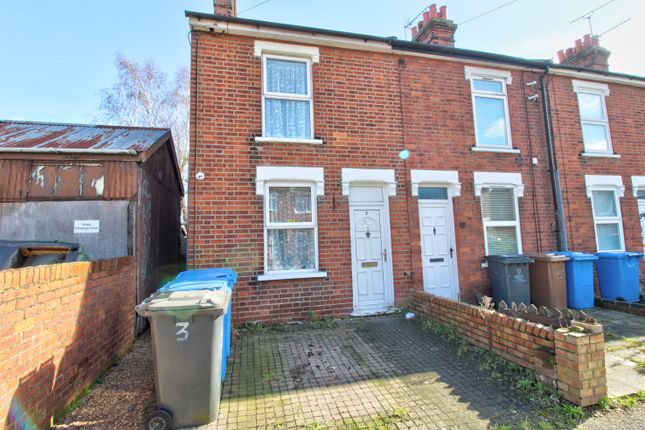 3 bed end terrace house