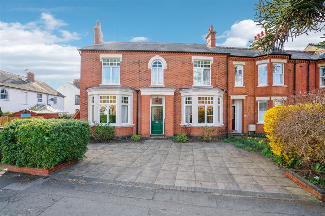 Wolverton Road, Stony Stratford 4 bed end of terrace house for sale