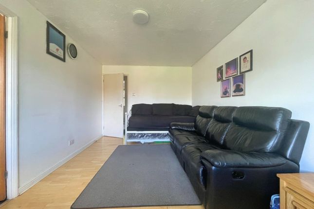 Lime Close, Harrow, Greater London, HA3 1 bed flat for sale