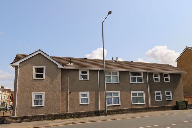 Stangate Court, Stanley Road... 2 bed flat for sale