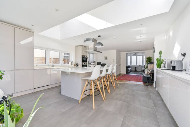 4 bedroom semi-detached house for sale