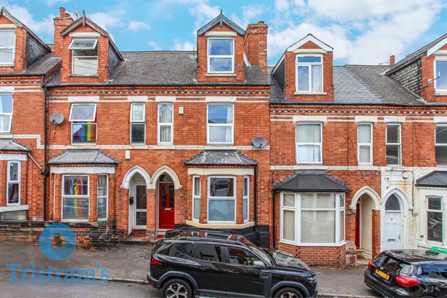 3 bedroom town house for sale