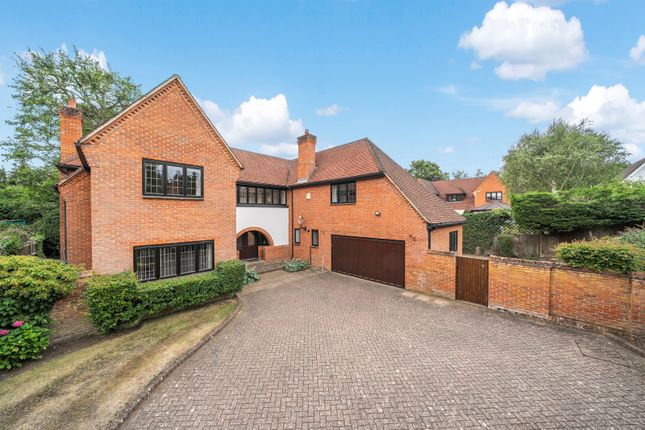 Orchards Close, West Byfleet, KT14 5 bed detached house for sale