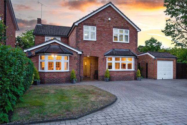 Woodham Waye, Woodham, GU21 5 bed detached house for sale