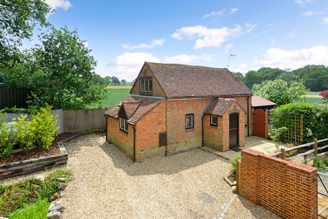 Outskirts of Cranleigh, Knowle Lane 3 bed detached house for sale