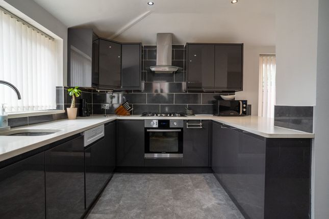 4 bedroom semi-detached house for sale